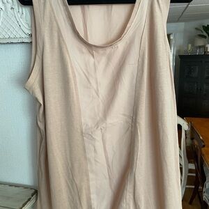 Simply Vera Vera Wang Nude Pink Tank Top. Never worn.